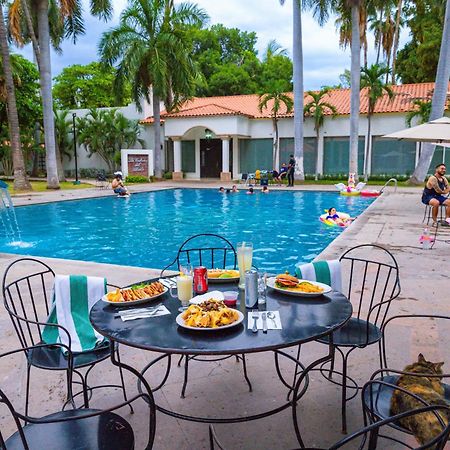 Inhouse Select Hacienda Tres Rios Hotel Culiacán Екстериор снимка